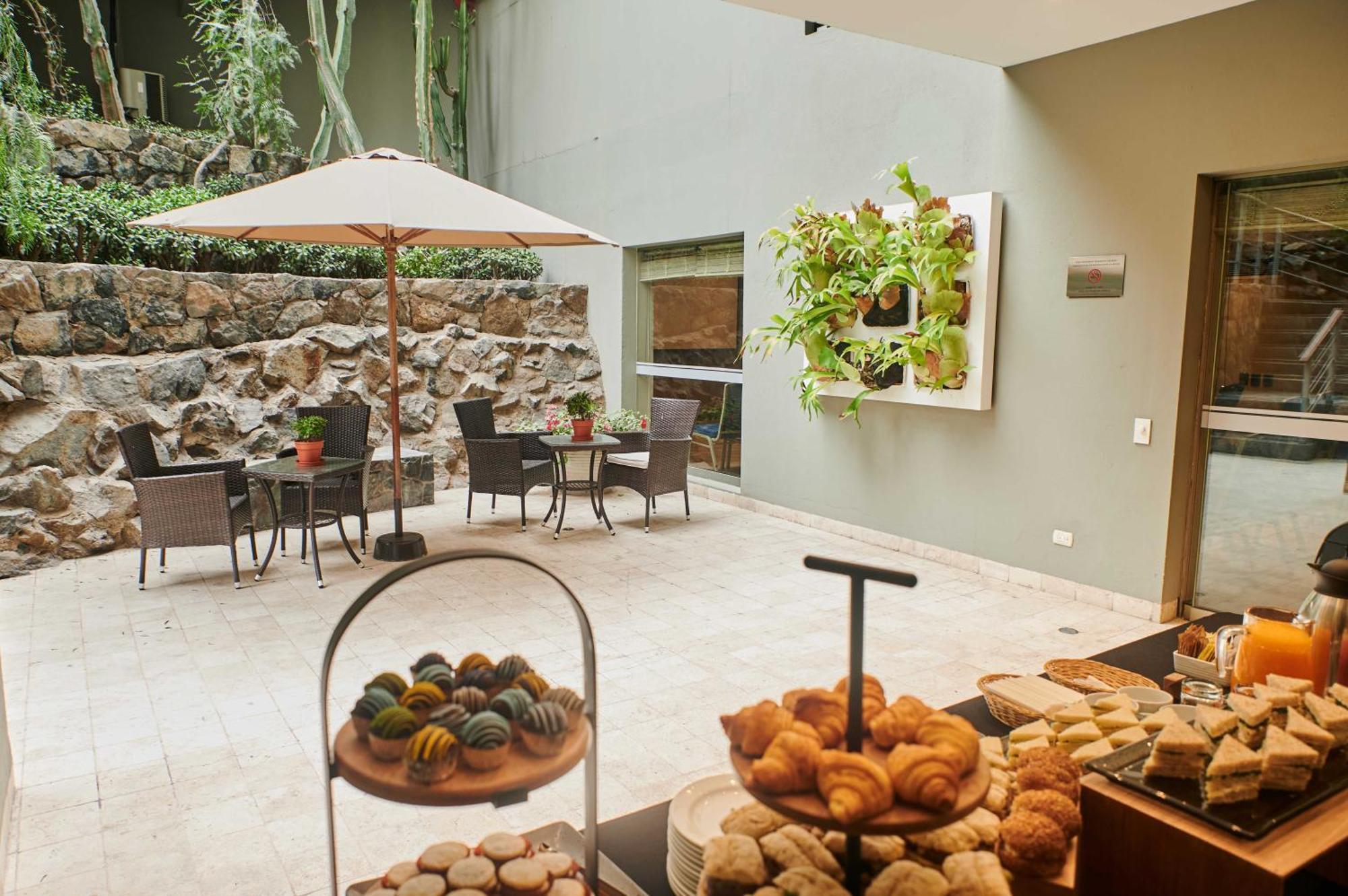 Casa Andina Premium Golf Los Incas Лима Екстериор снимка