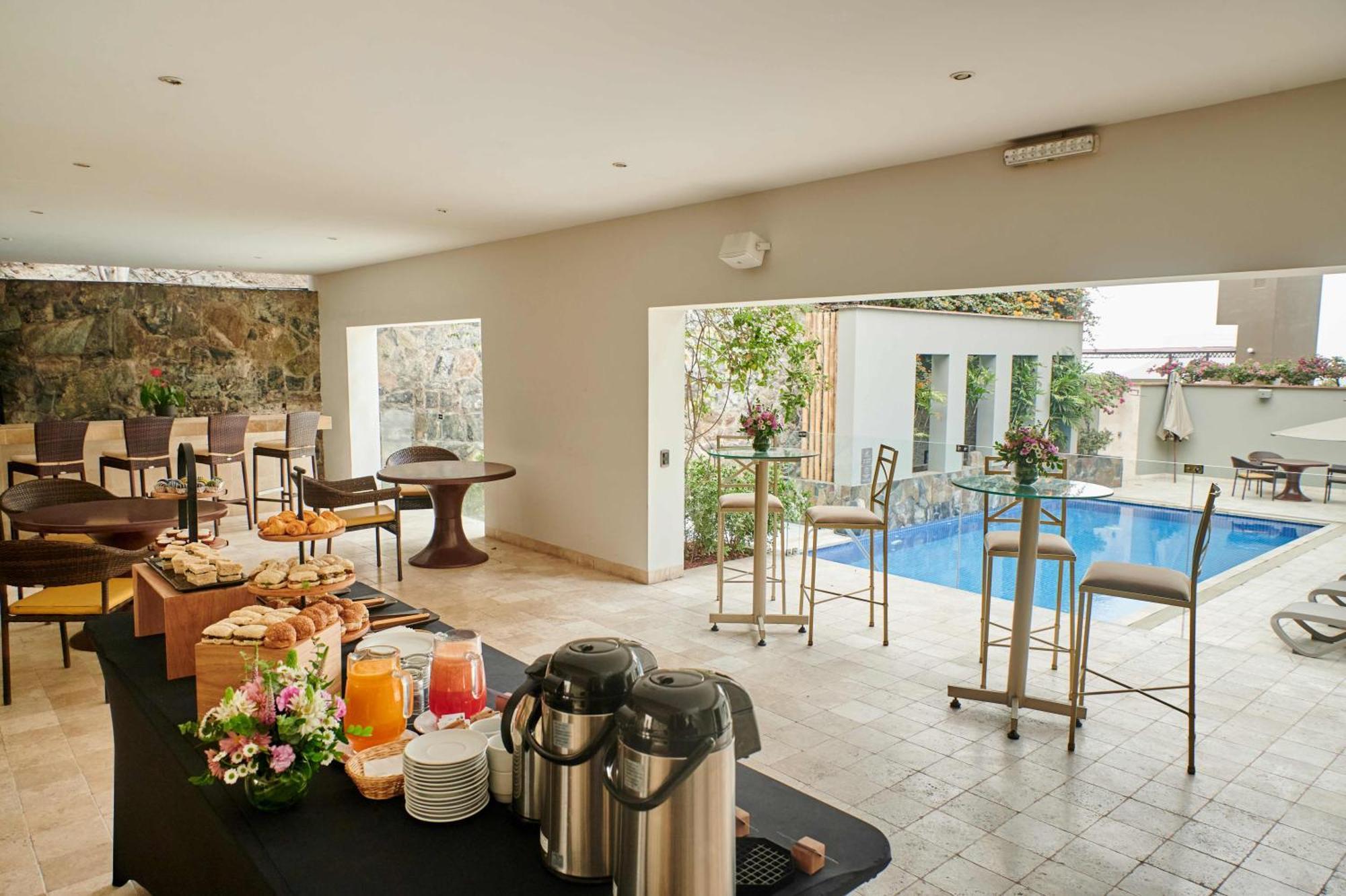 Casa Andina Premium Golf Los Incas Лима Екстериор снимка