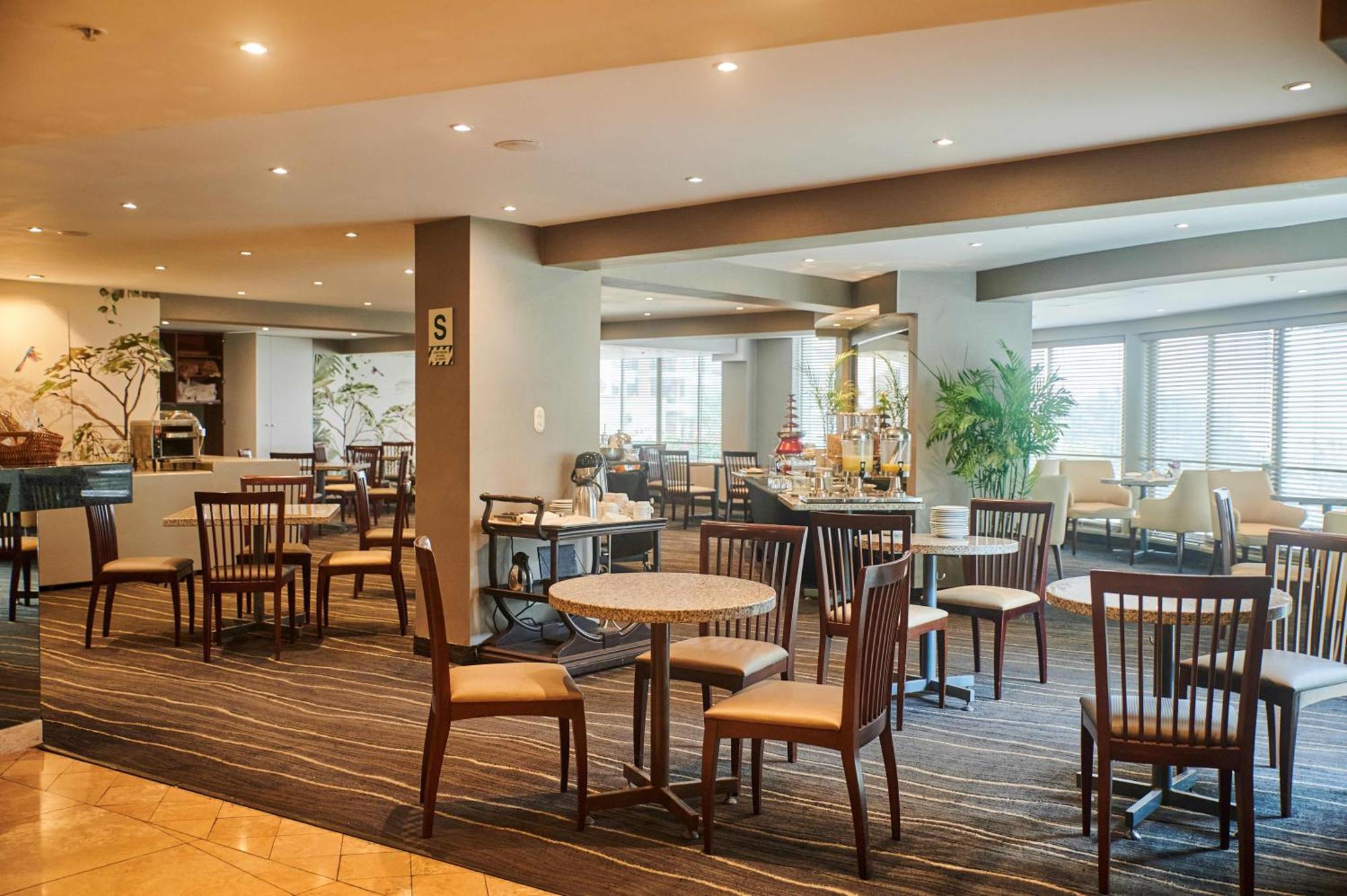 Casa Andina Premium Golf Los Incas Лима Екстериор снимка